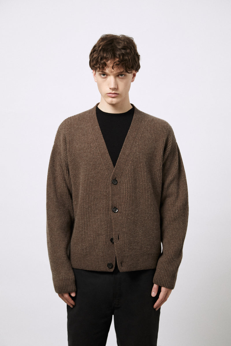 Cardigan aus reiner Wolle in englischem Strickmuster