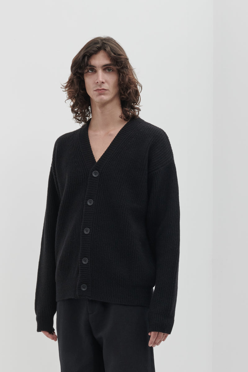 Cardigan basico in maglia perlata