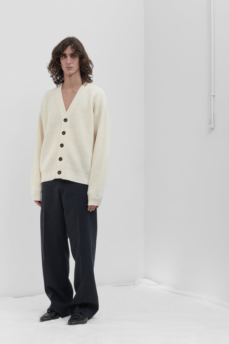 Cardigan basico in maglia perlata