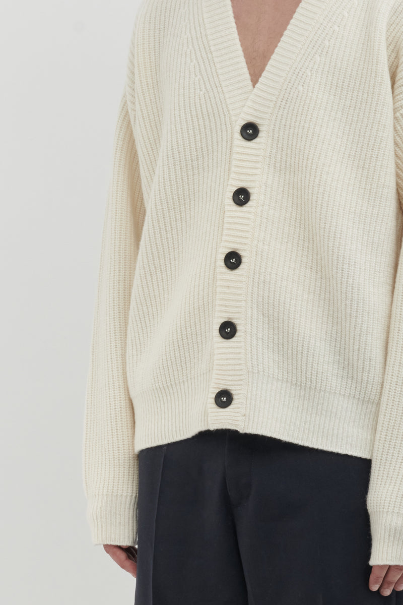 Cardigan basico in maglia perlata