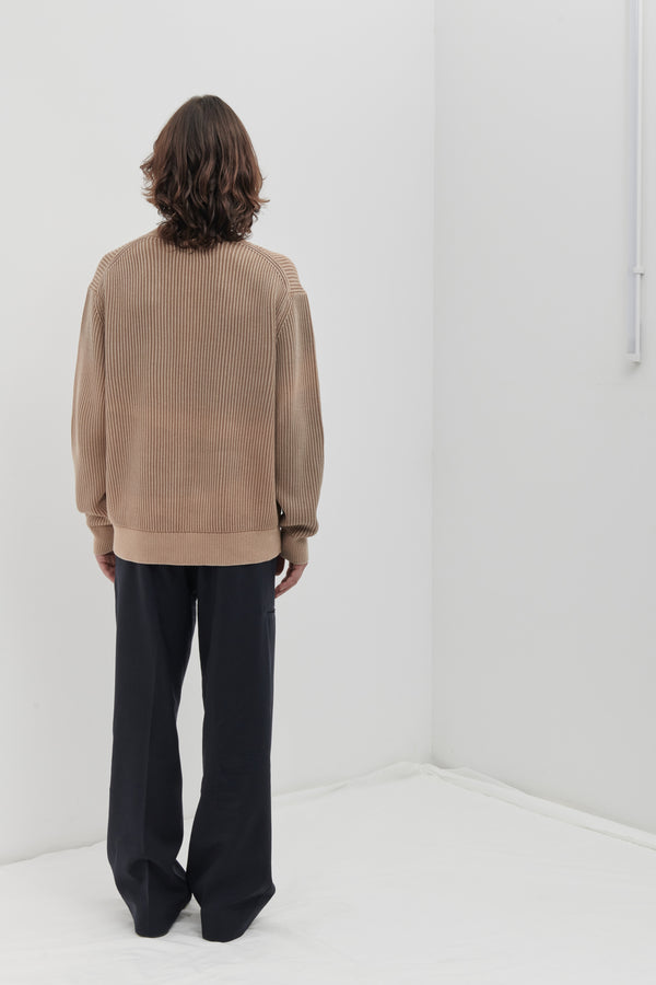 Scollo a v in Cotone decolorato artigianalmente