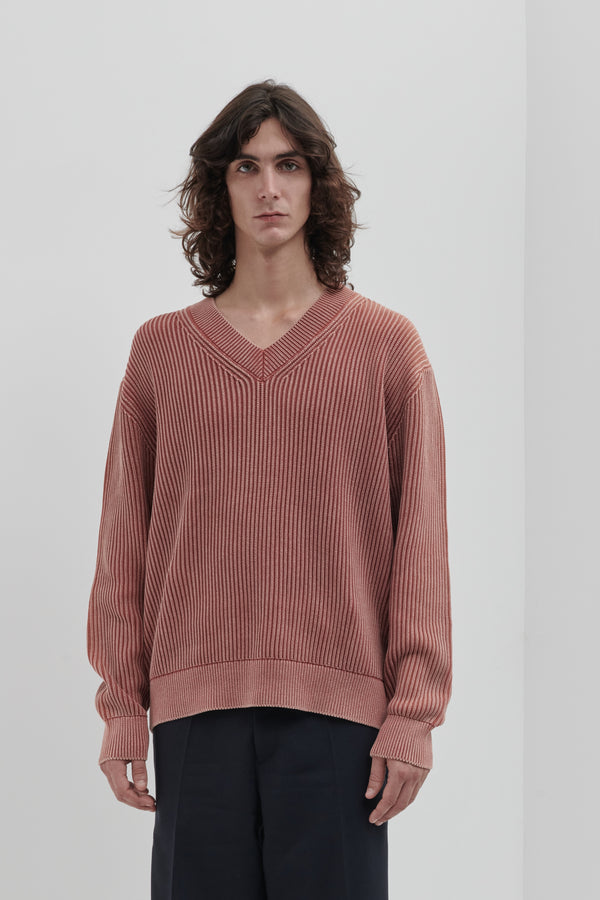 Scollo a v in Cotone decolorato artigianalmente