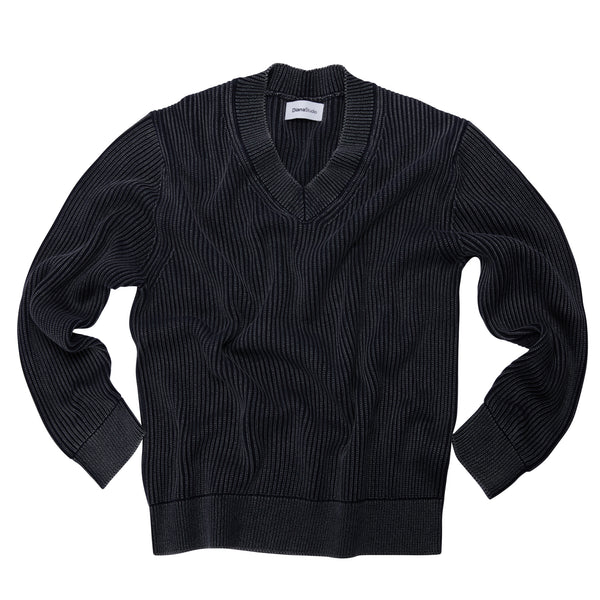 Scollo a v in Cotone decolorato artigianalmente