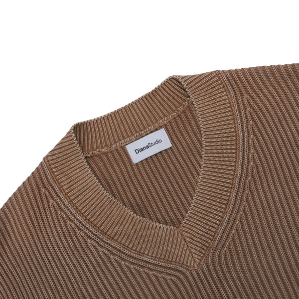 Scollo a v in Cotone decolorato artigianalmente