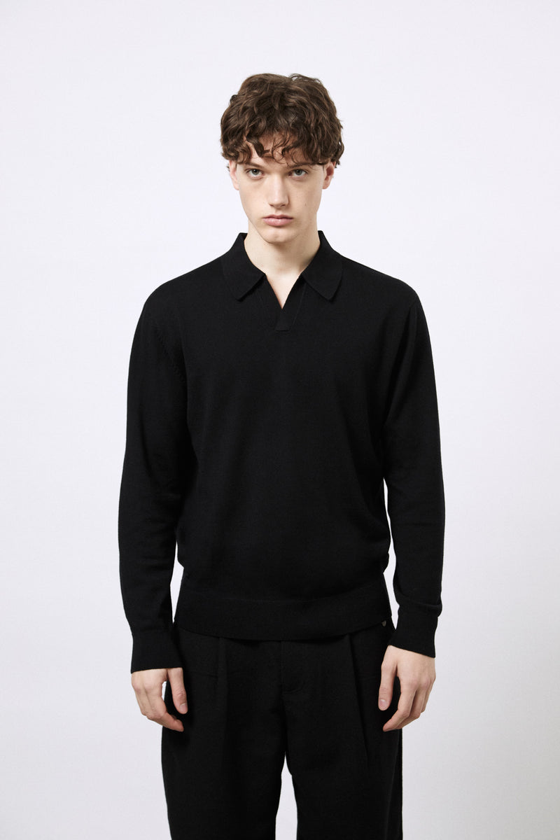 Buttonless polo shirt in extra-fine Merino wool
