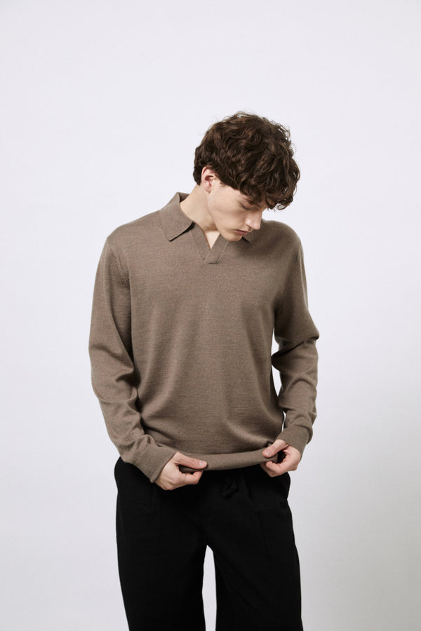 Buttonless polo shirt in extra-fine Merino wool