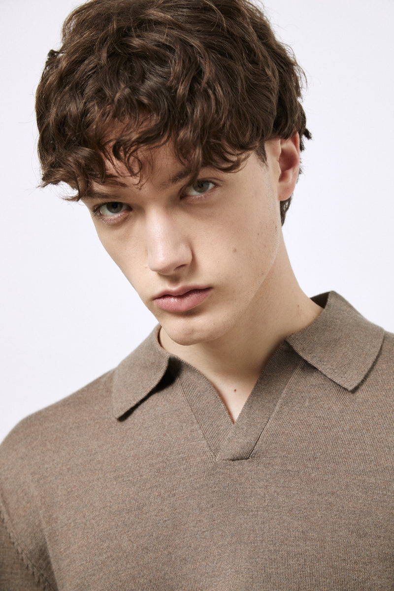 Buttonless polo shirt in extra-fine Merino wool